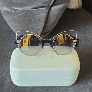 Marc Jacobs Black Sunglasses Cat-Eye Frame